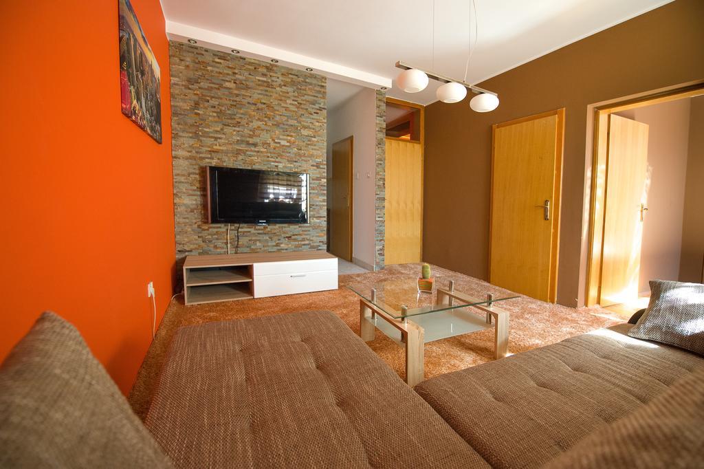 Orange Apartment Novi Sad Chambre photo