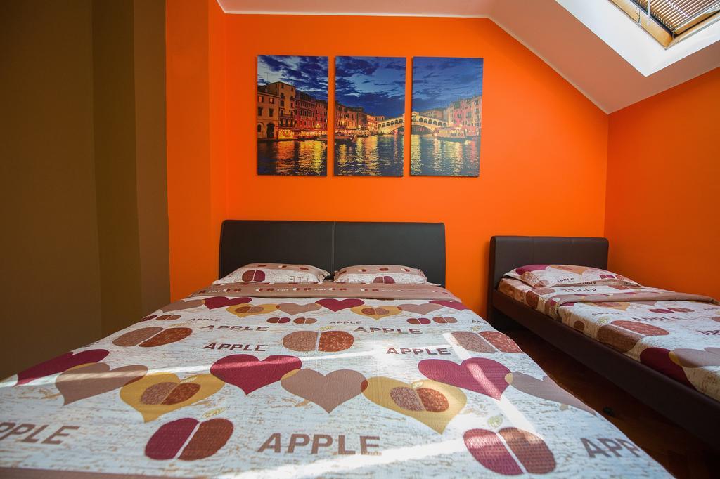 Orange Apartment Novi Sad Chambre photo