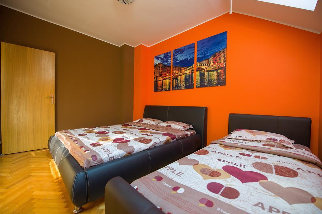 Orange Apartment Novi Sad Chambre photo